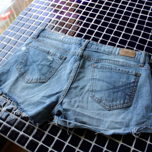 AEROPOSTALE SHORTY DISTRESSED CUT OFF STRETCH JEAN SHORTS 8-EUC - Picture 6 of 6